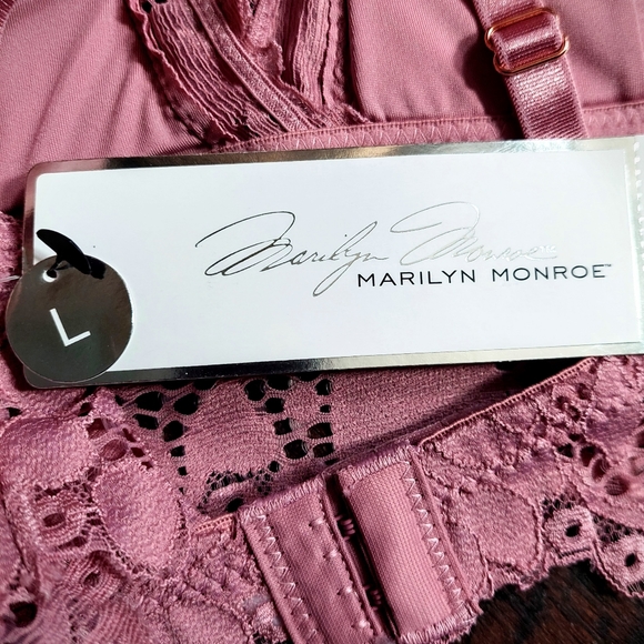 Marilyn Monroe Bralette NWT | Size: Large Pink Lacey Bra - Picture 3 of 4